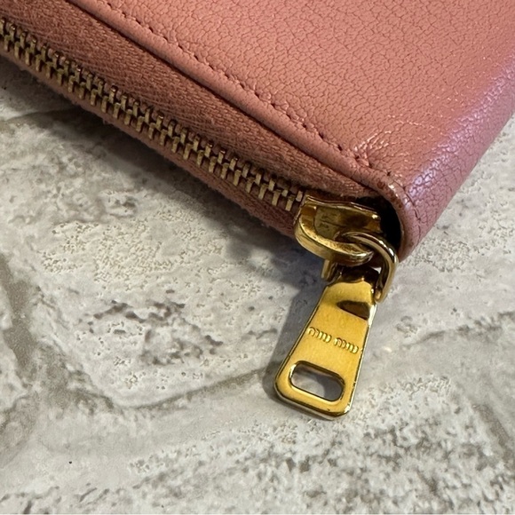 Miu MIU Pink Ribbon Bow Leather Zippy Zipper Long Wallet - Picture 10 of 13